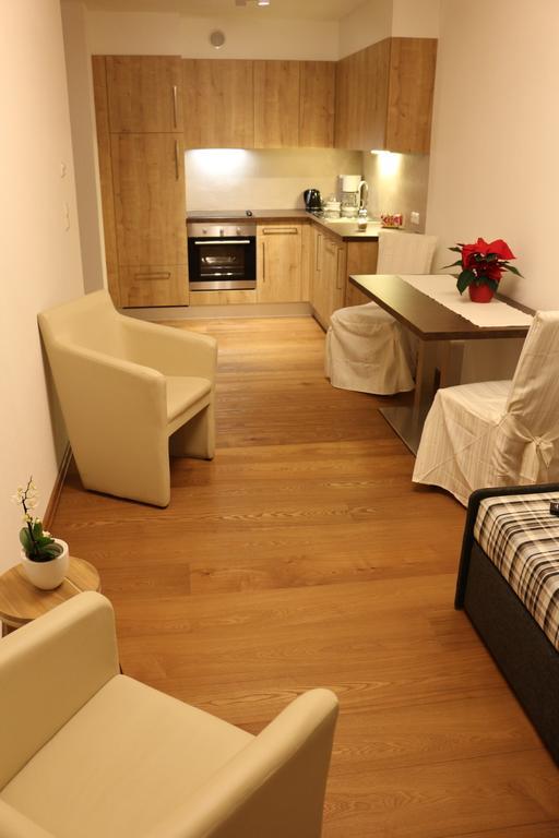Ferienwohnungen Falch Simone Sankt Anton am Arlberg Habitación foto